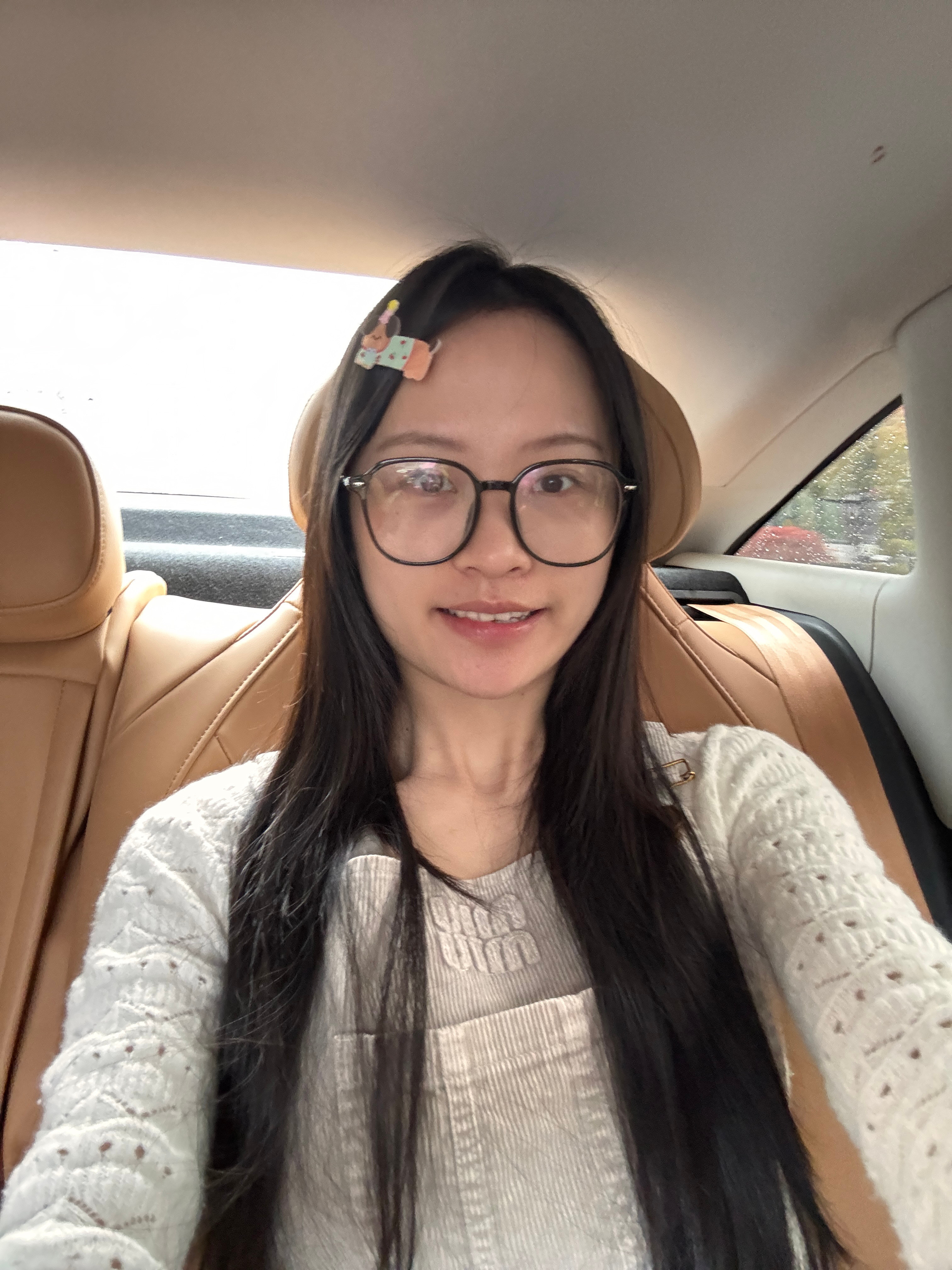 下雨天打到了一辆香香车我就这样