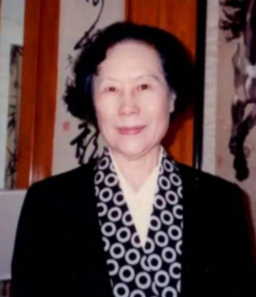 1953年，徐悲鸿病逝，五年后，他的妻子廖静文不但选择了改嫁，还生了孩子。然而，