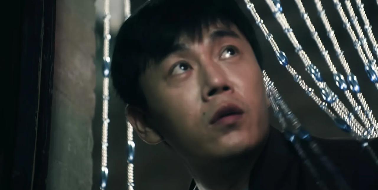 《扫毒风暴》发现没，卢家大小事都是卢少骅说了算。侄子天赐结婚，卢少烨一出手，就
