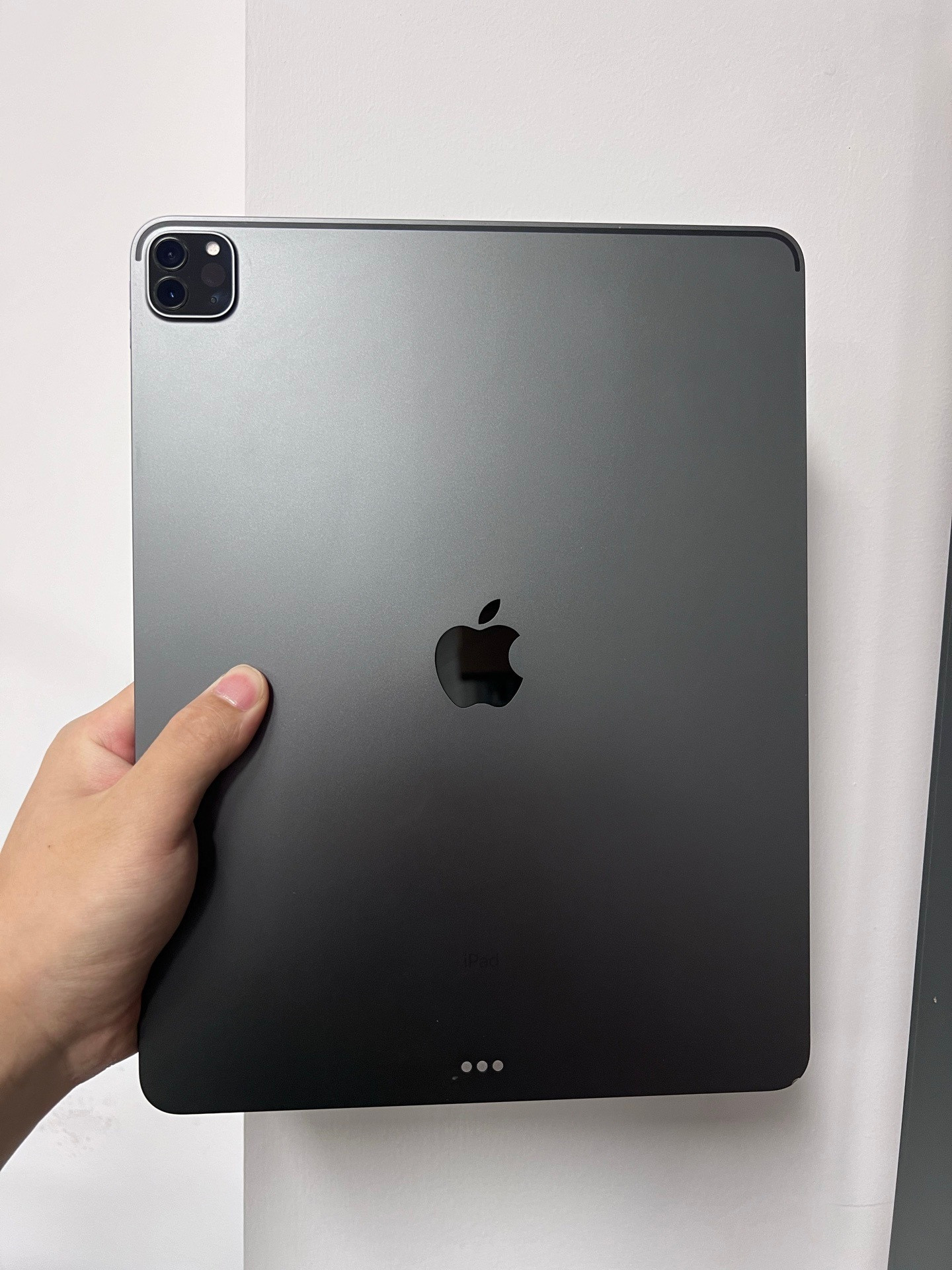 这一套卖2999不贵吧？[吃瓜]iPadPro20款12.9寸🔥🔥?