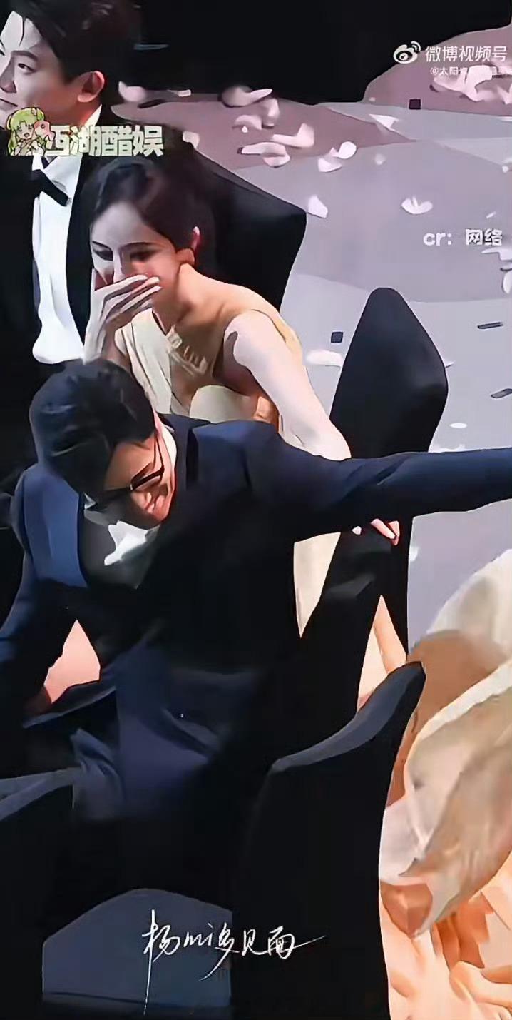 杨幂于和伟我罩的原来是物理层面“罩”