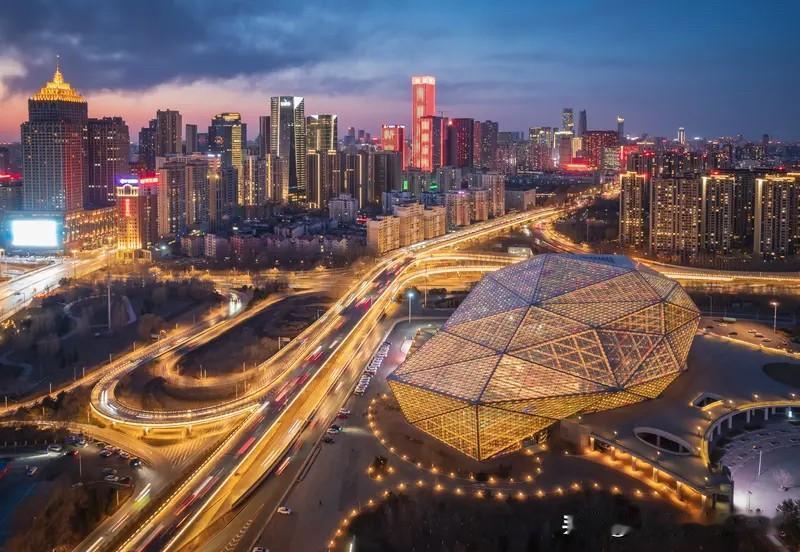 沈阳楼市现在离底部也快要接近了。沈阳楼市今年房价虽然降了，但是降幅连10%都不