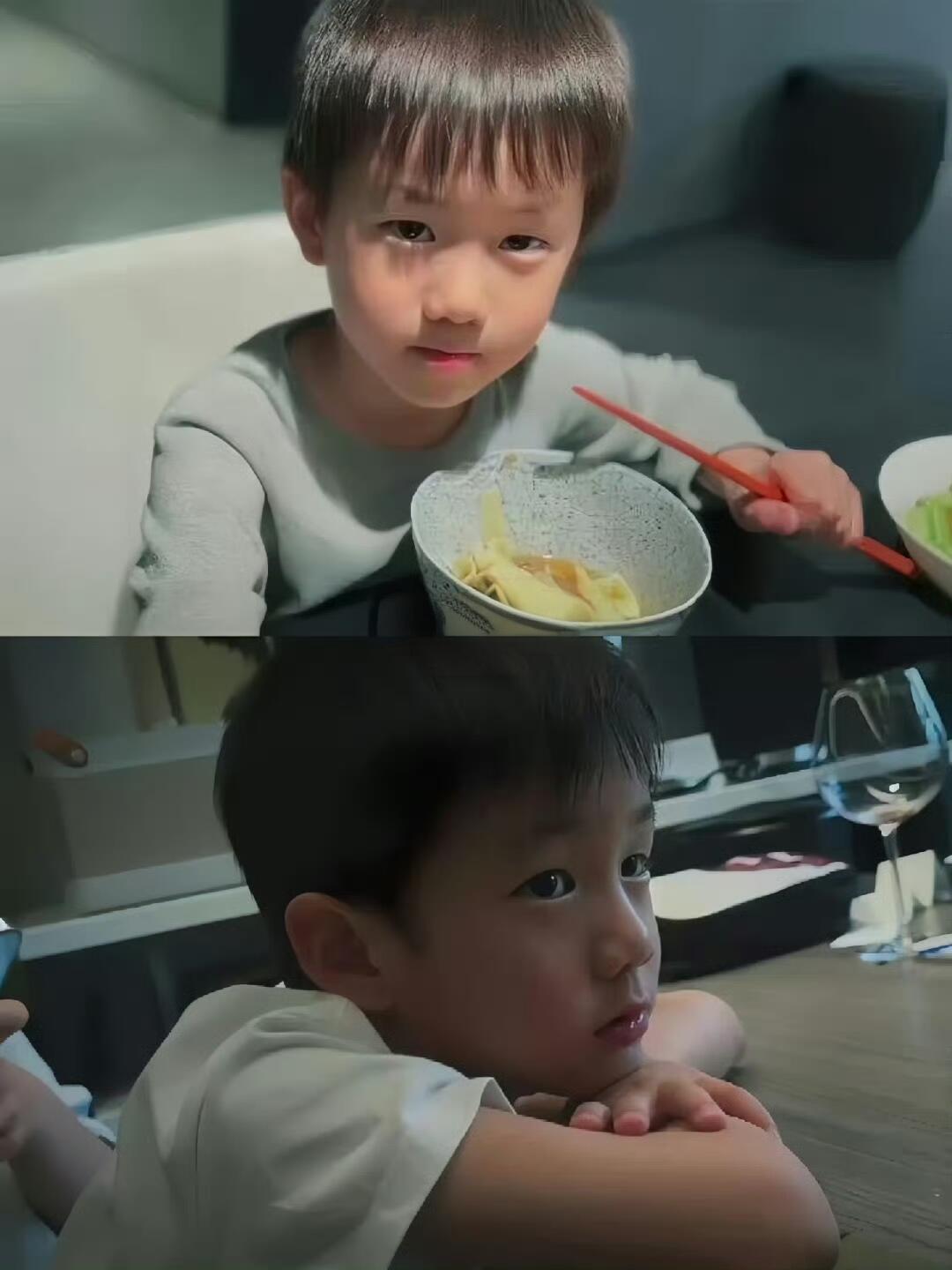 黄磊一家只有小儿子是单眼皮黄磊一家竟然只有小儿子是单眼皮哈哈哈哈哈，但是又完美遗