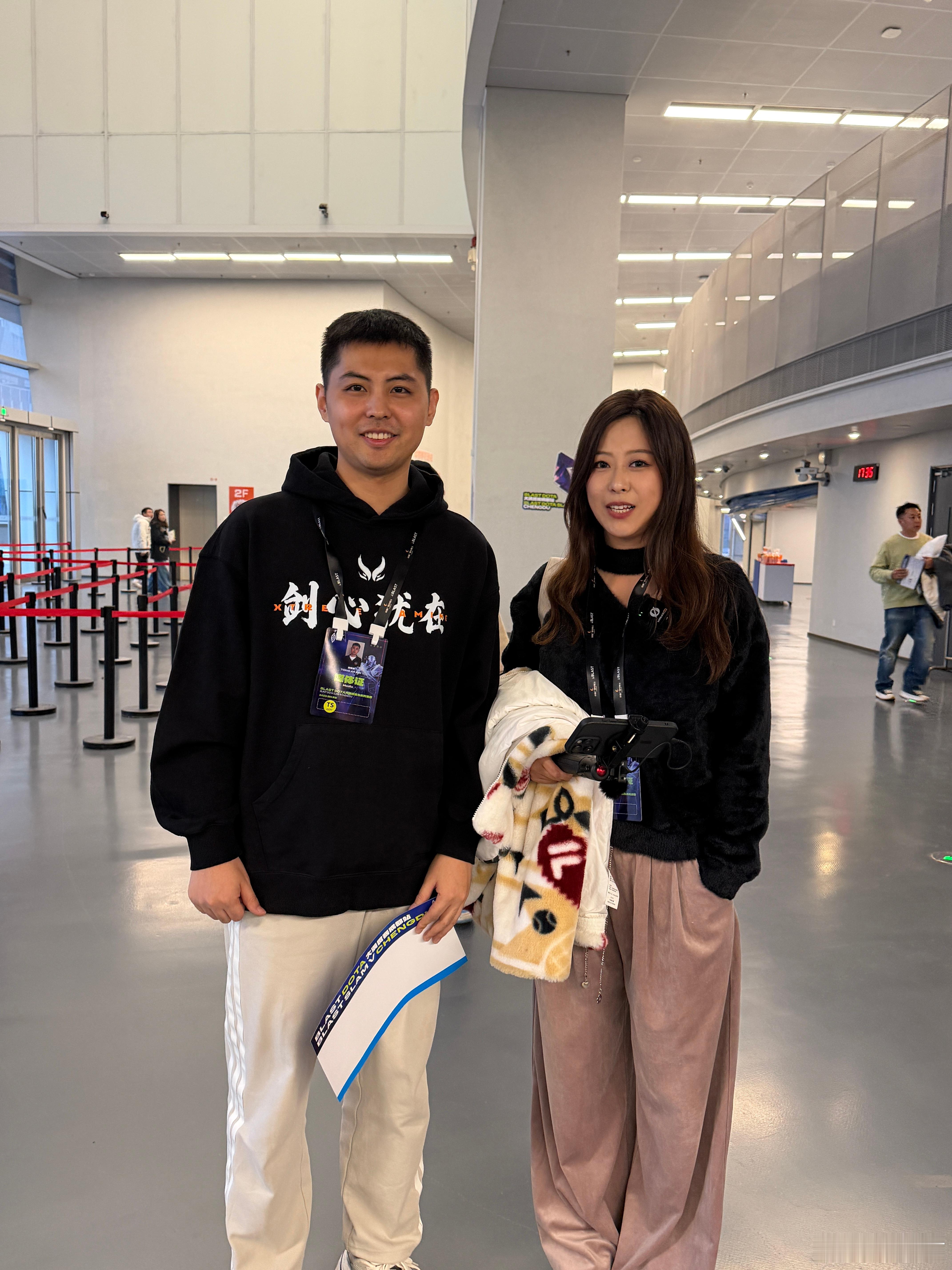 上次在重庆没能和Luna喵约上麻将，这次该约了！dota2