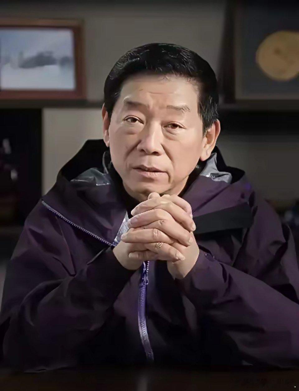 魏建军说，他跟雷总换了车，他送雷总坦克700，雷总回赠他小米SU7。雷军当时