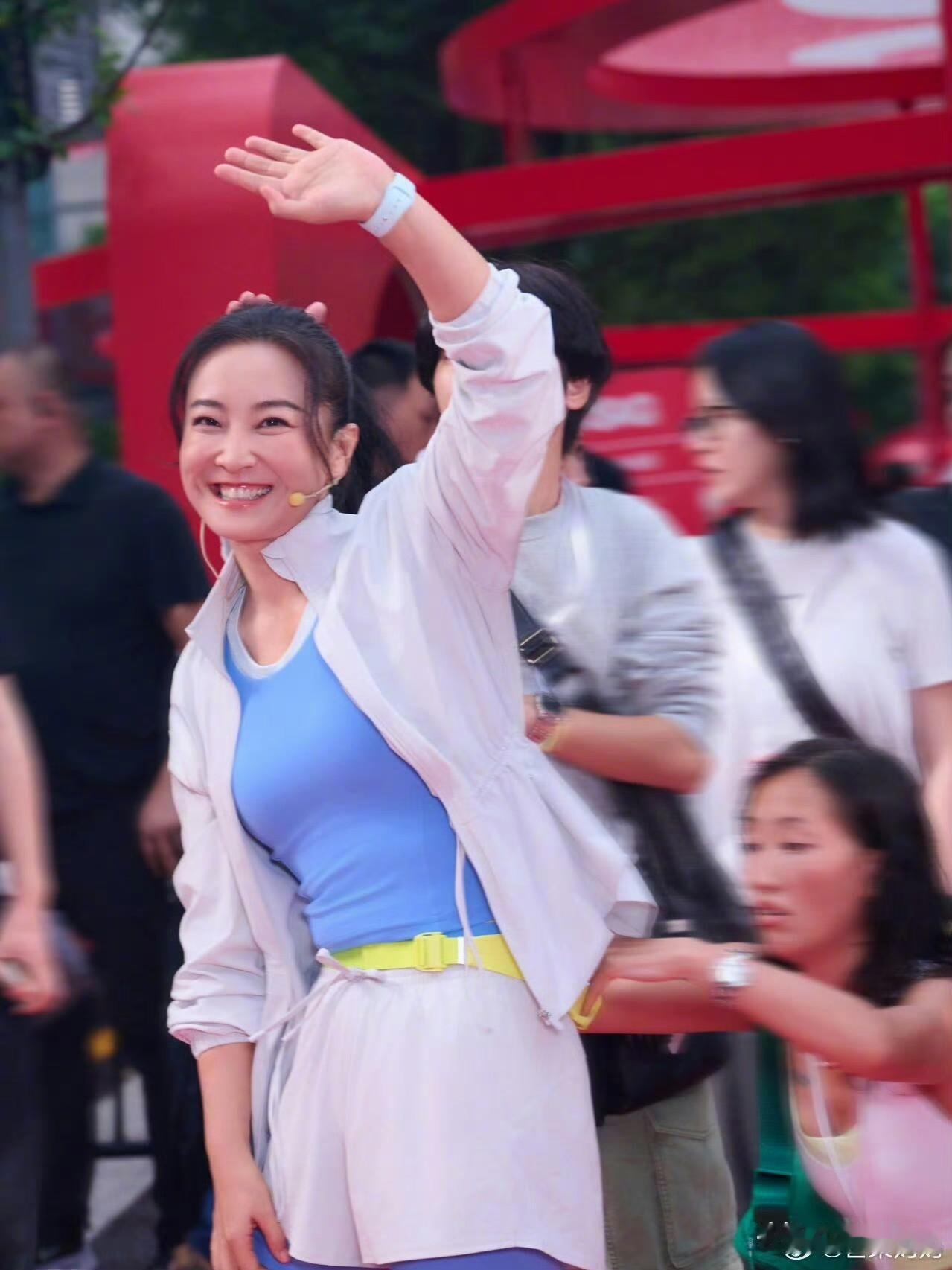 不是吧，贾玲都瘦下去这么多，为什么和乔杉还是这么像。
