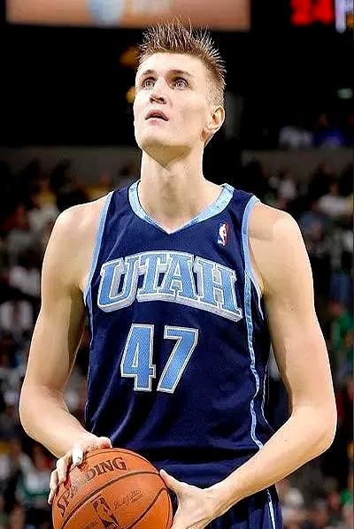 我真是服了！现在还有人纠结“基里连科放现在是什么水平”？！网上都吵疯了——有