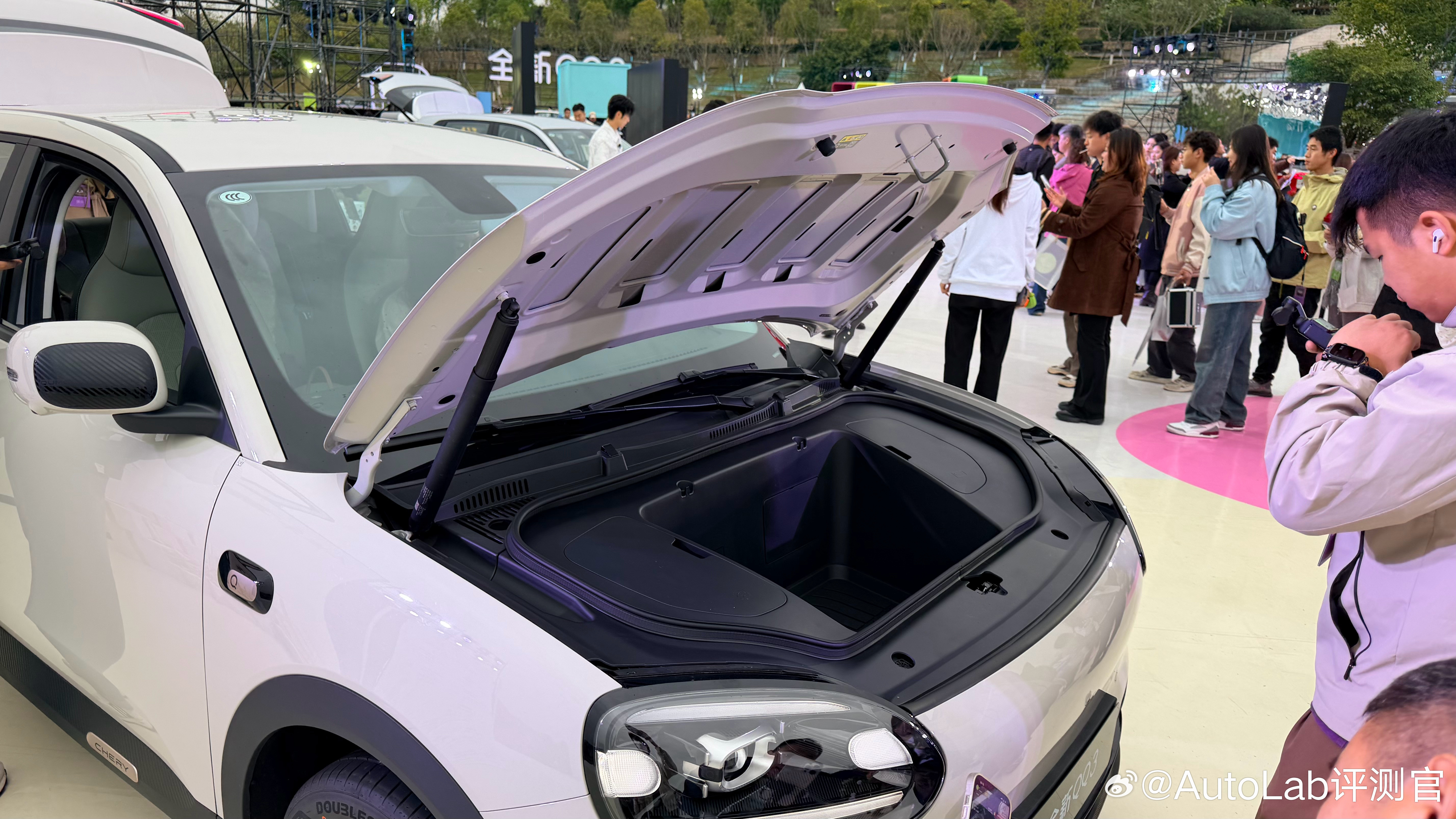 奇瑞全新QQ3的价格出来了，官方也回应了当时说预售价太贵，网友们要把它“推沟里”