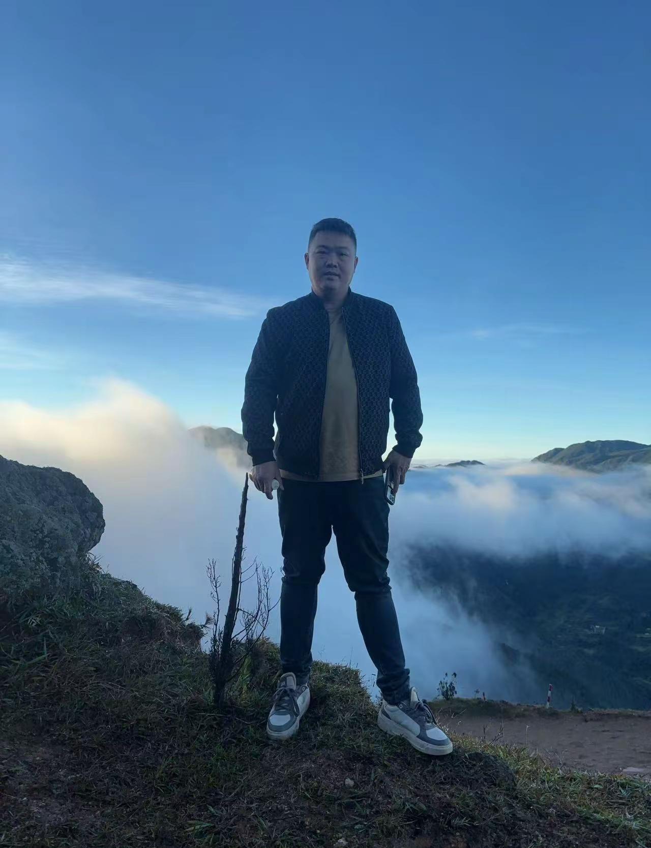 户外登山爬山推荐爬山徒步