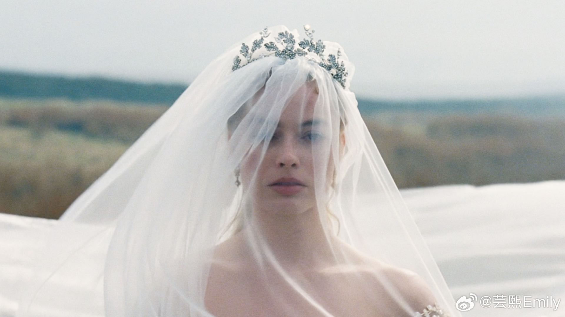 玛格特罗比新片开季时装秀玛格特罗比新片换了51套造型MargotRobbie新