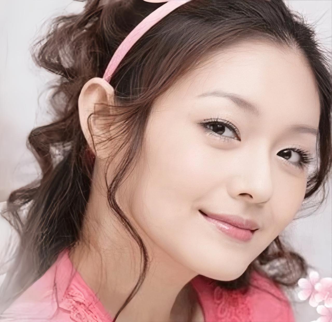 大S生前活成了所有女孩都心生艳羡的模样，尤其婚前事业登顶的阶段，身为多个品牌的代