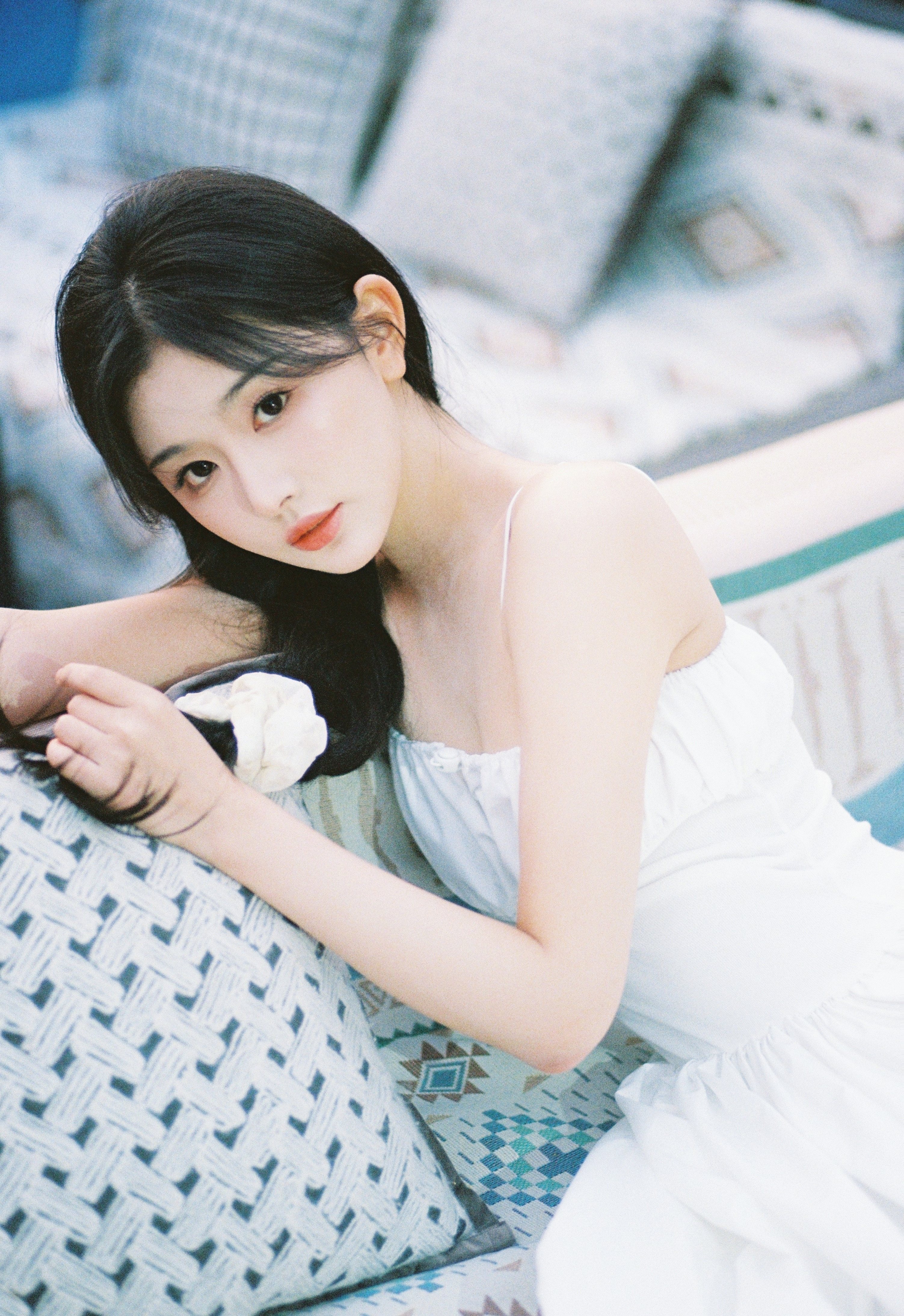 孔雪儿，麻花辫白裙少女，唯美浪漫。孔雪儿