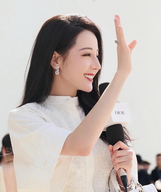 热巴壁纸|公主在招手,心被撩走啦💕