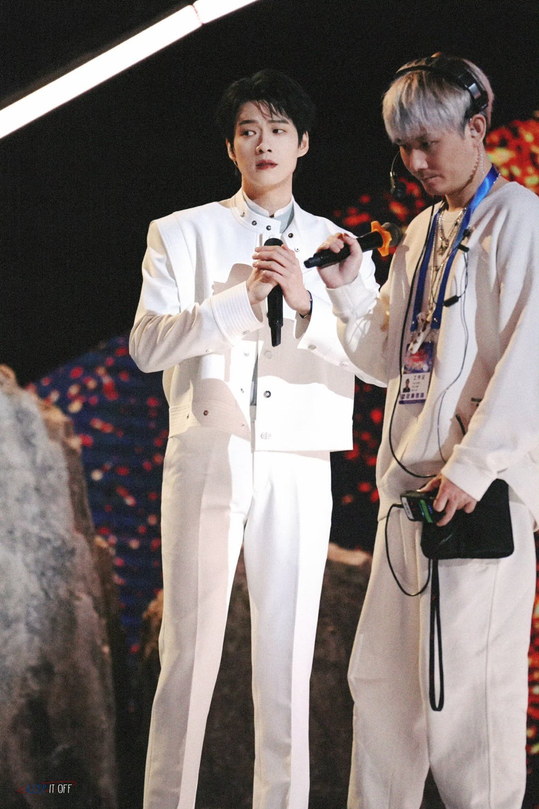 魏大勋盛典造型出图，怎么可以帅成这样！行走的衣服架子！