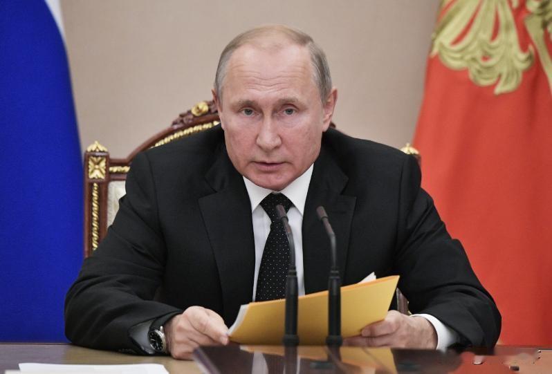 乌军海马斯炸毁俄边境水库,大坝裂开12米裂缝!水库溃堤引发洪水,千人紧急撤离,俄