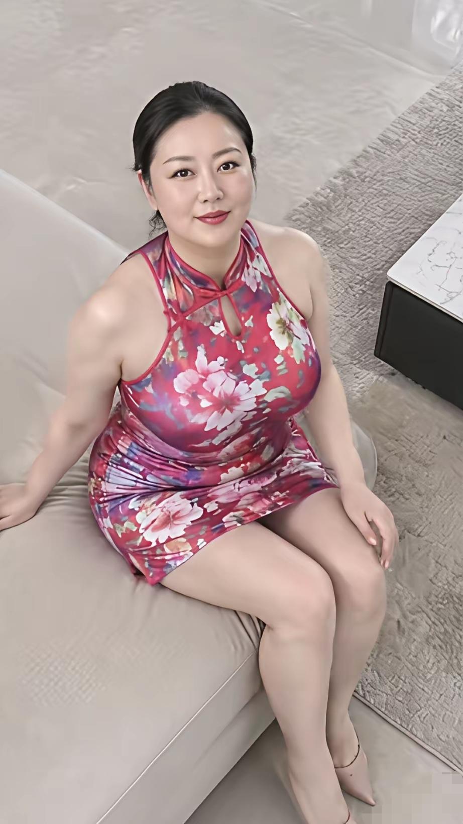 漂亮又旺财的富婆