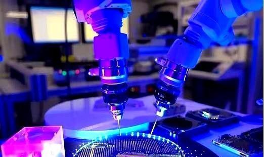 中国买了光刻机，却不急着造芯片？美国专家直言：他们在下一盘大棋！这哪是拖慢