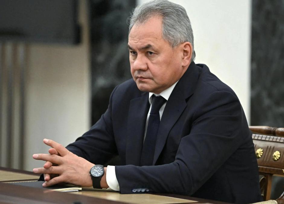 绍伊古的专机落地北京，舱门打开的那一刻，中东的倒计时钟表就开始疯狂加速了！短短2