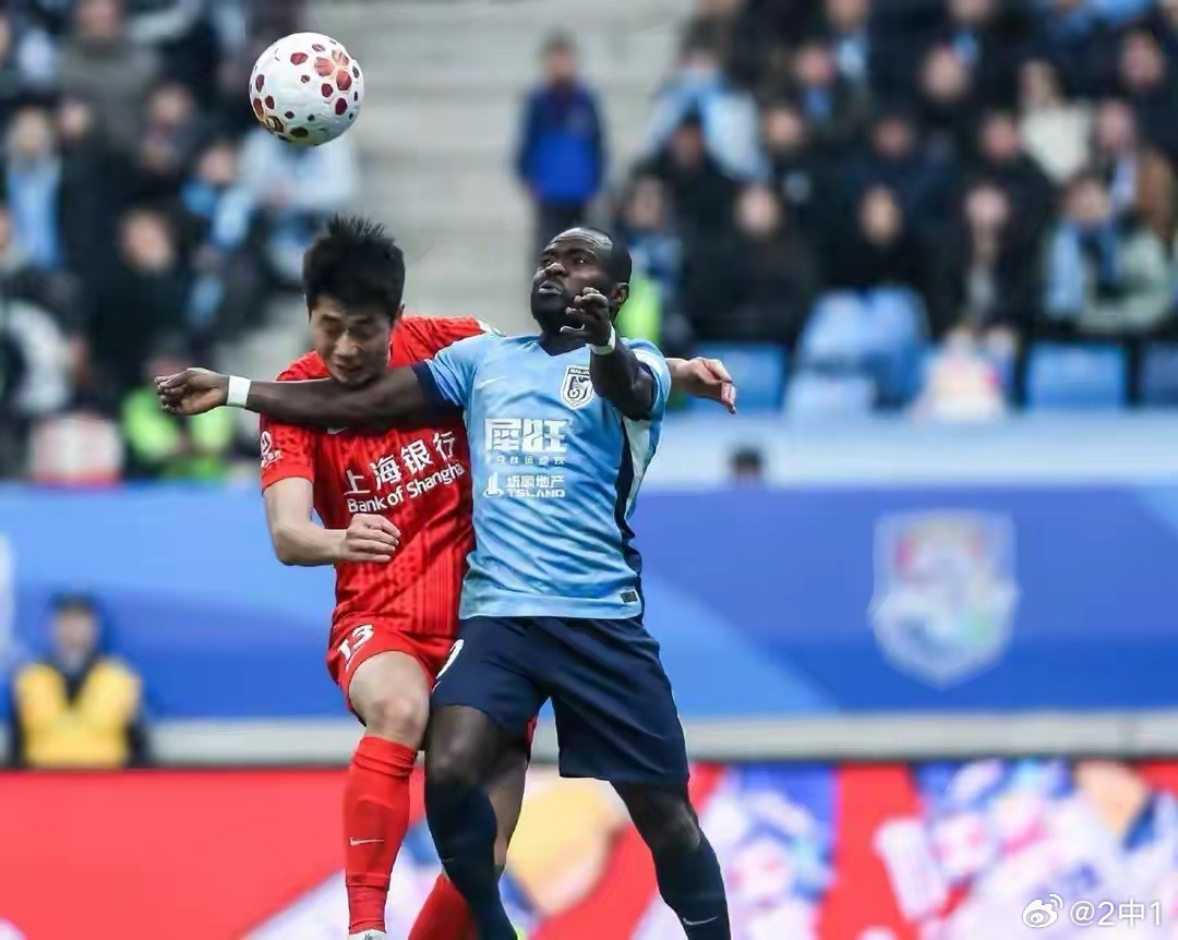 新赛季中超三轮打完，格局挺有意思。三支西南球队——成都蓉城、云南玉昆、重庆铜梁龙