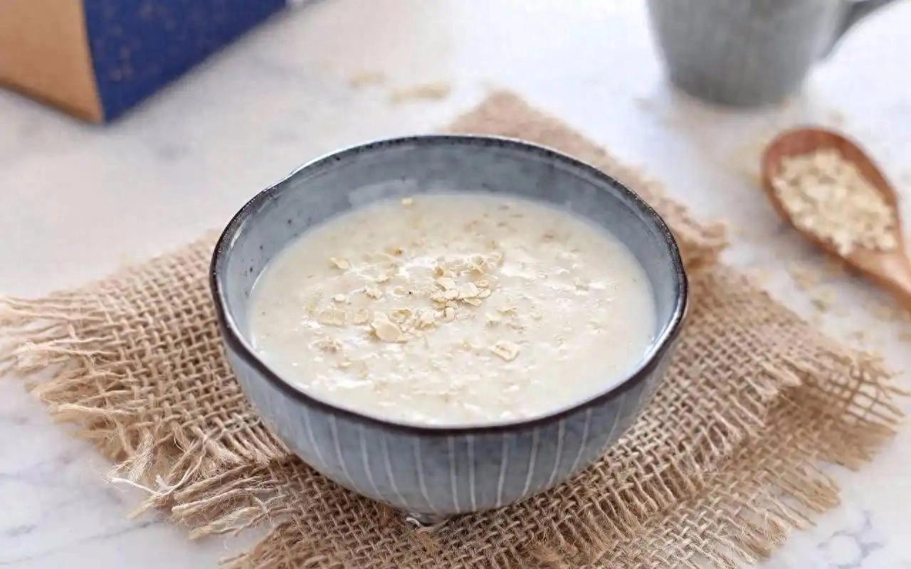 "吃燕麦控血糖？医生揭秘：长期单一食用，反而影响B族维生素吸收" 不少糖友把