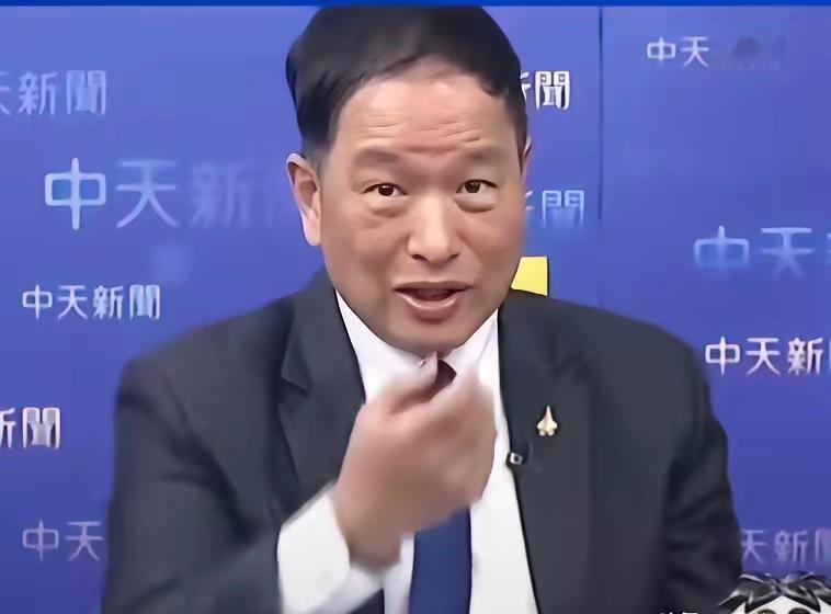 台湾退役将领张延廷：我认为中国大陆通过春晚向外界展示的机器人，他肯定是有目的有猫