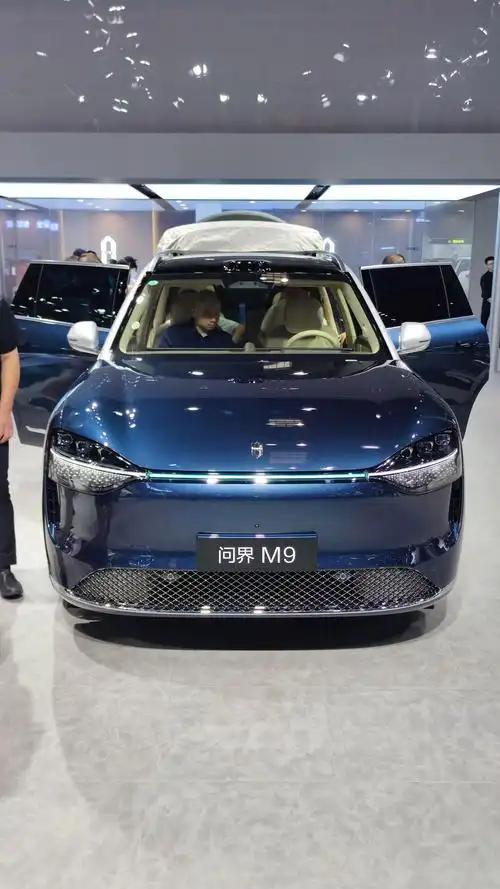 从狂赚29亿到暴亏17亿，赛力斯只用了短短一年！赛力斯中报：营收575亿，却狂亏