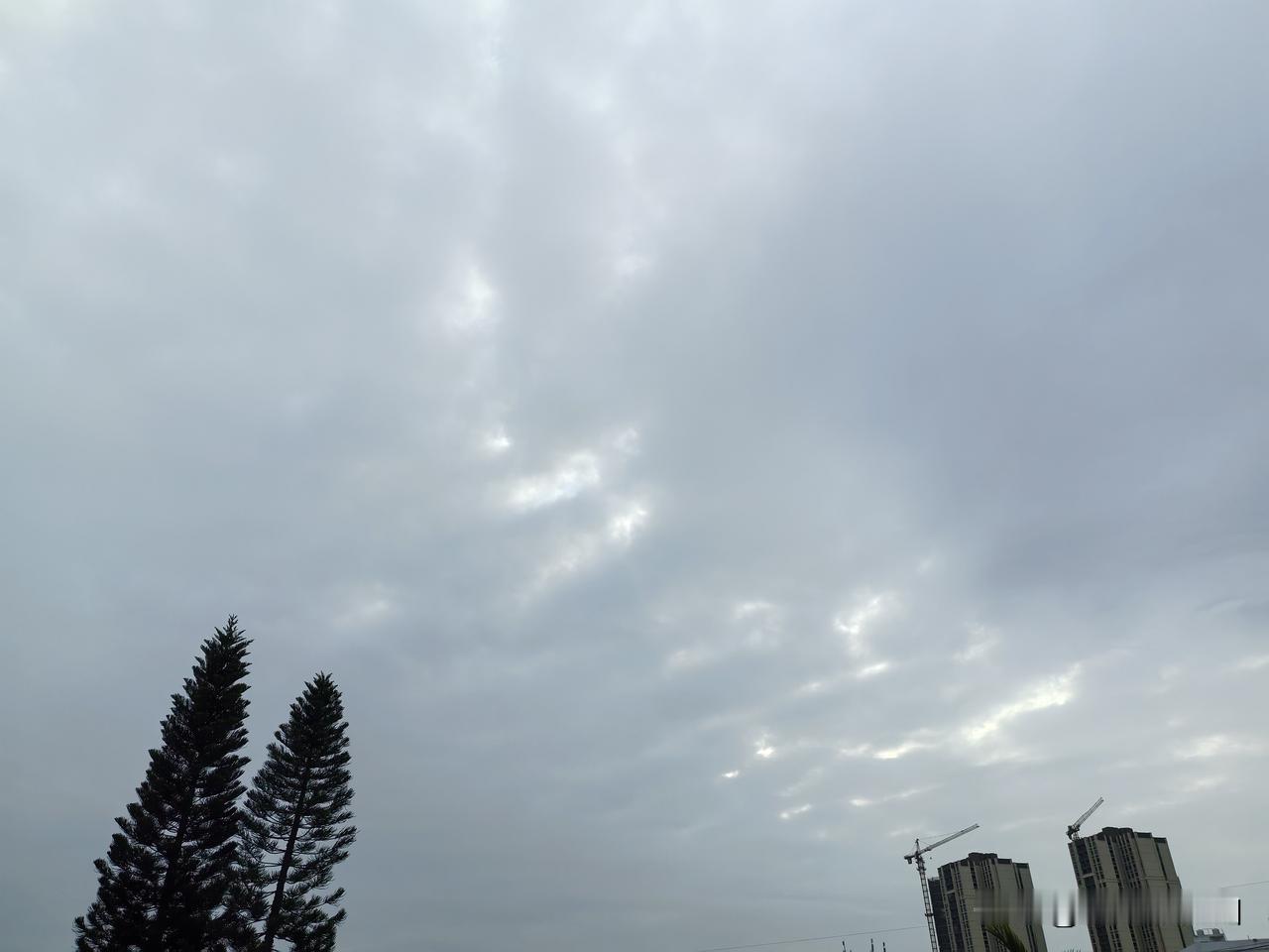 广东马年首场强对流天气来袭！26～28日，广东自北向南有一次中到大雨局部暴雨的降