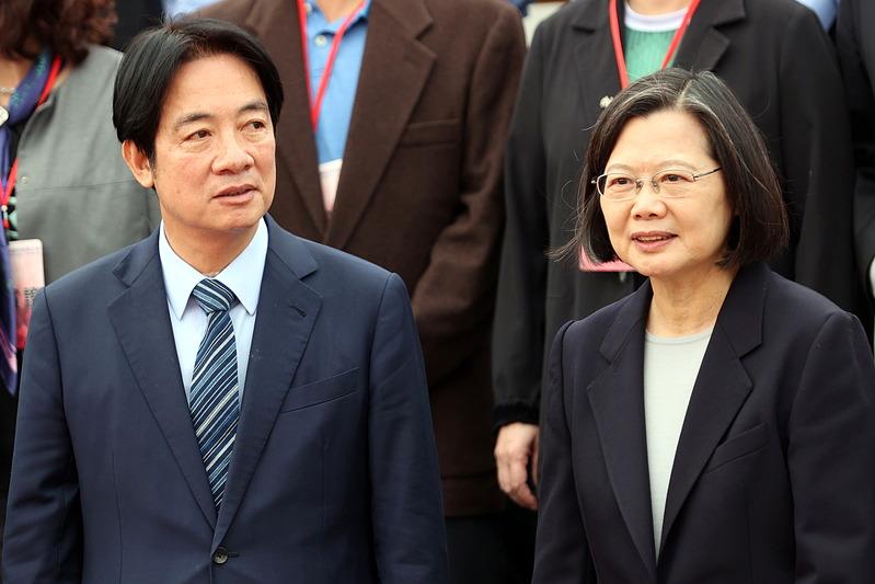蔡英文出手准备亲自替代赖清德参选2028，或扶“英系”子弟兵陈其迈上位出战202