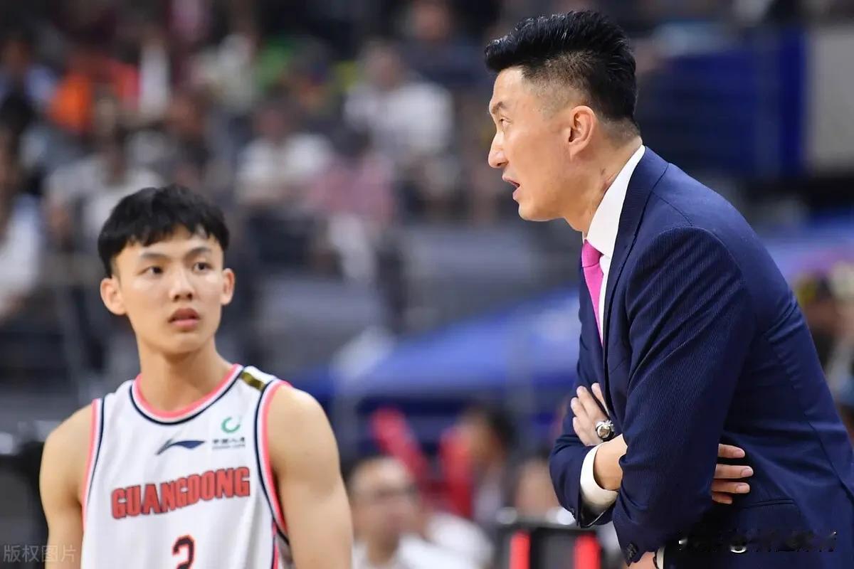 各位都错怪杜锋了，他让徐杰打无球，当3d，其实是用给郭士强看的！因为杜锋知道