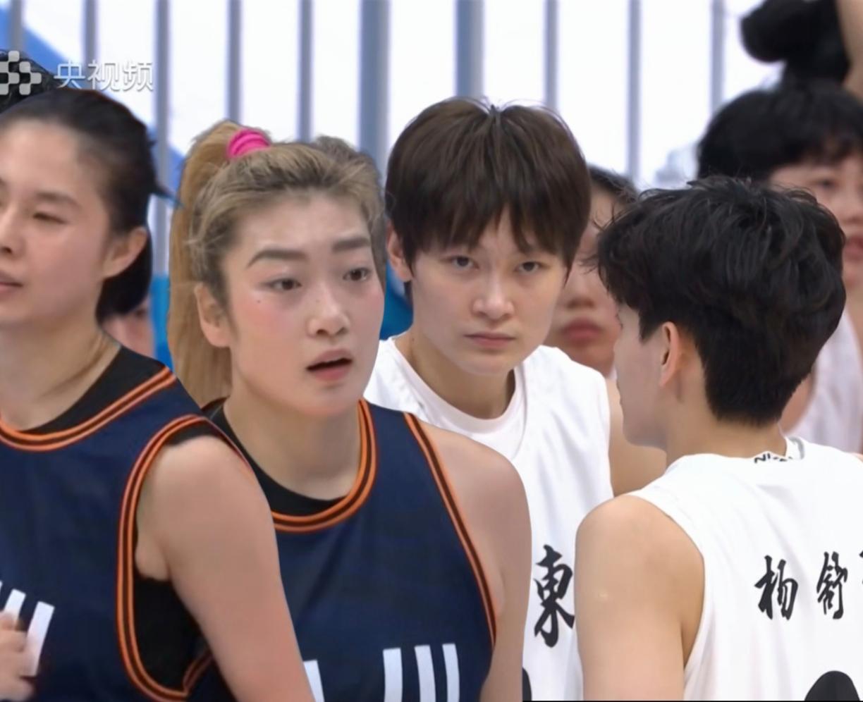 女篮全运总决赛来袭！四川广东两队国手云集，最终谁会把冠军揣入囊中呢，我们来分析一