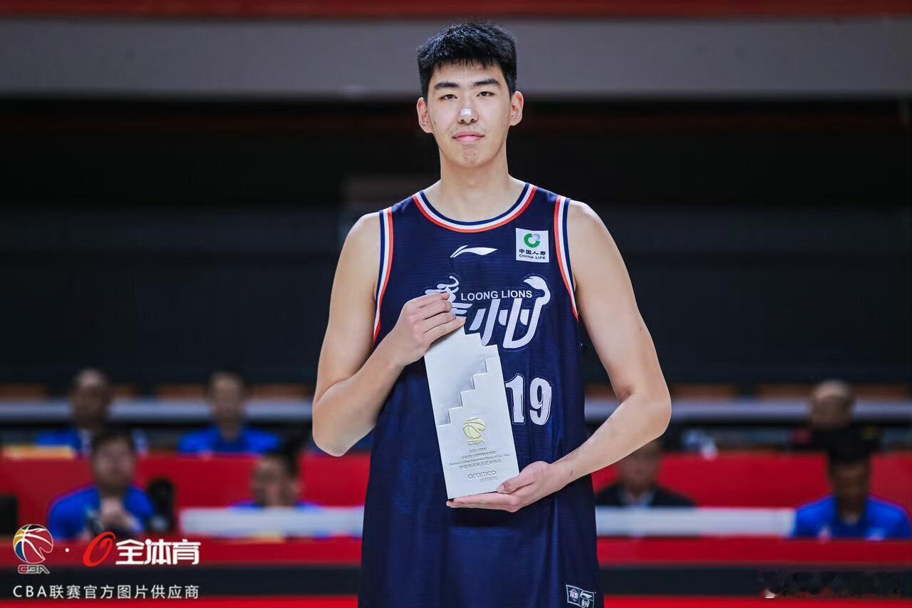 嗯！广东男篮和广州男篮都是有格局的球队因为他们双方就徐昕之事达成共识根据记