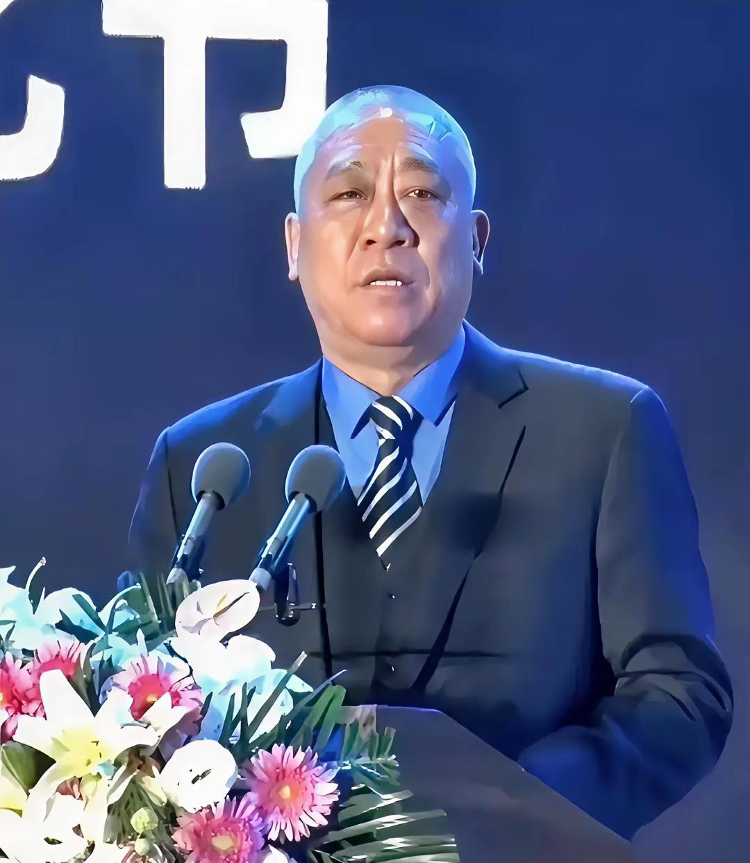 崔培军一觉睡醒，收到2个坏消息先说说那600块红包的事儿，崔培军哪是没考虑过