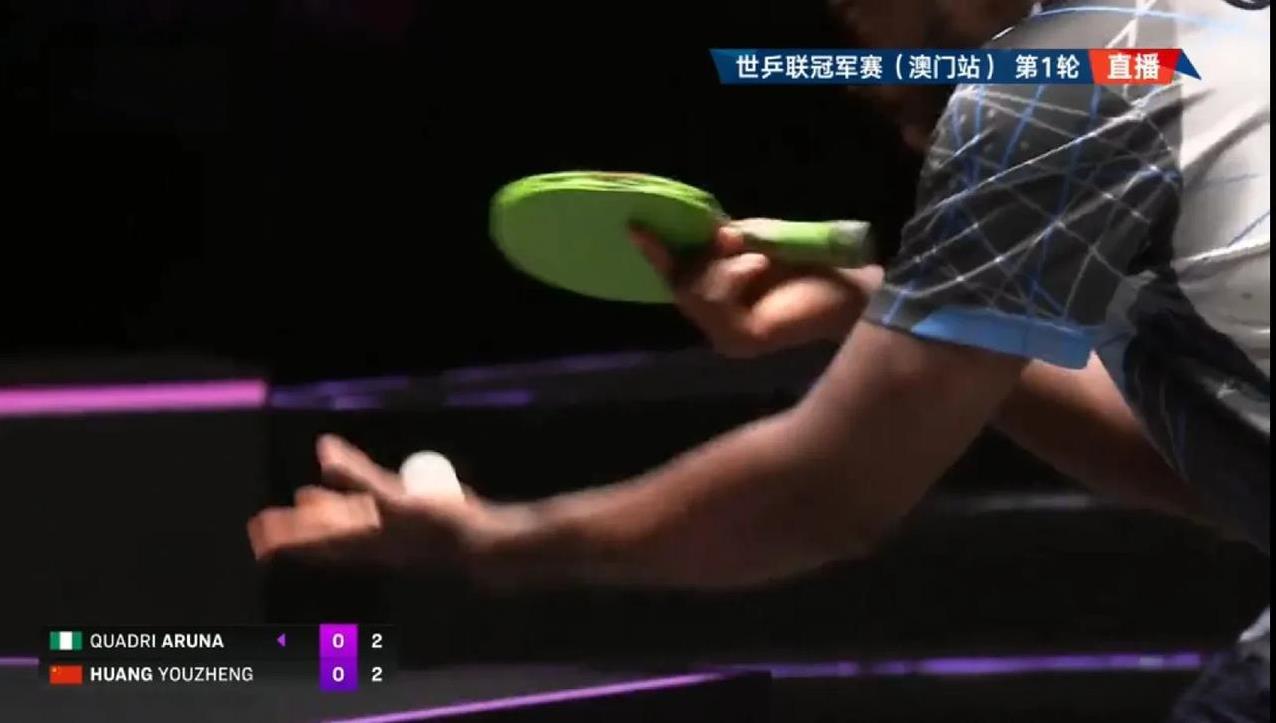 打的是啥？球迷看不懂，王皓也无奈，堂堂的国乒未来新秀0:3脆败非洲选手阿鲁纳，令