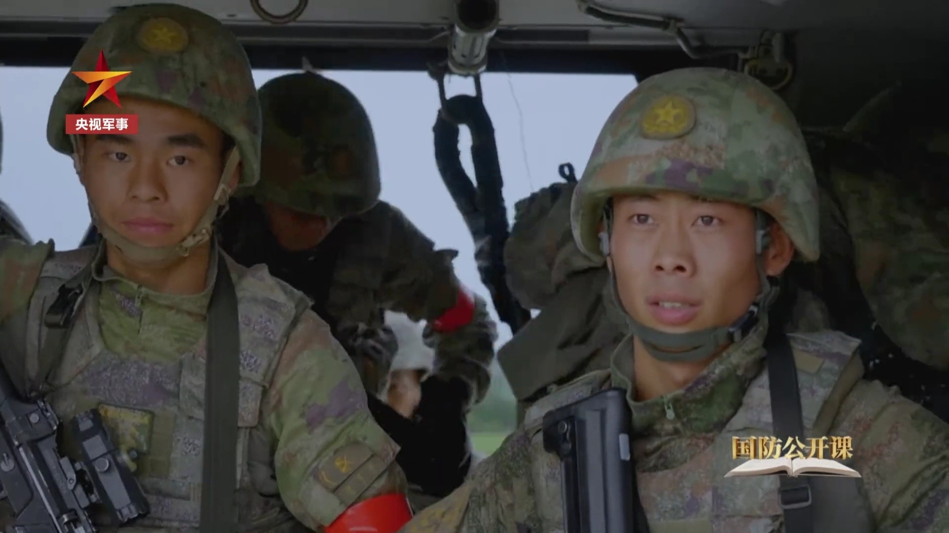 士兵突击是“史今”班长吗？​​​