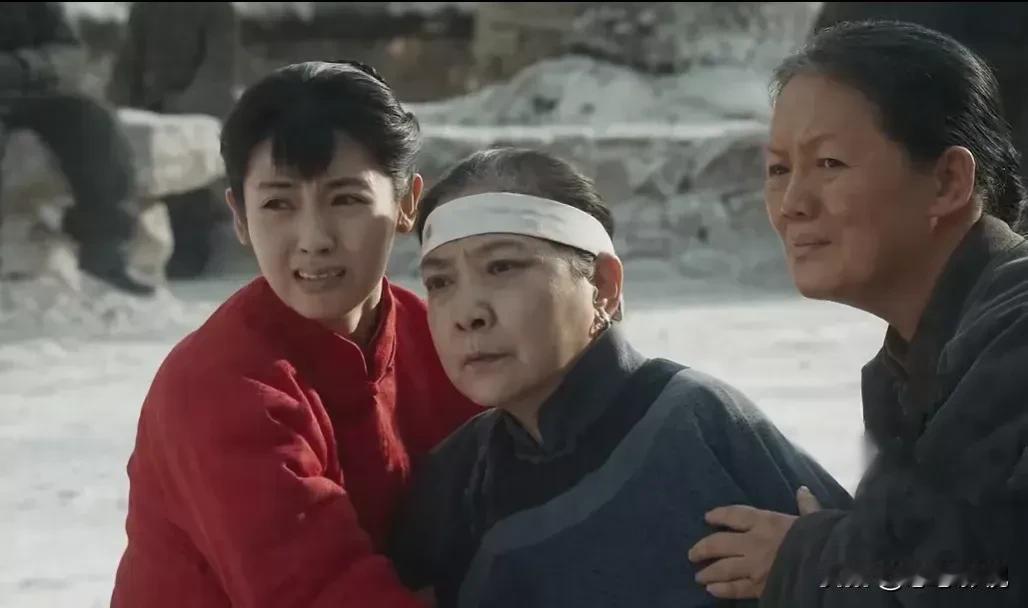 《生万物》惊天反转：守寡长嫂竟是杀母仇人！暗黑往事揭开封建吃人真相费文典做梦