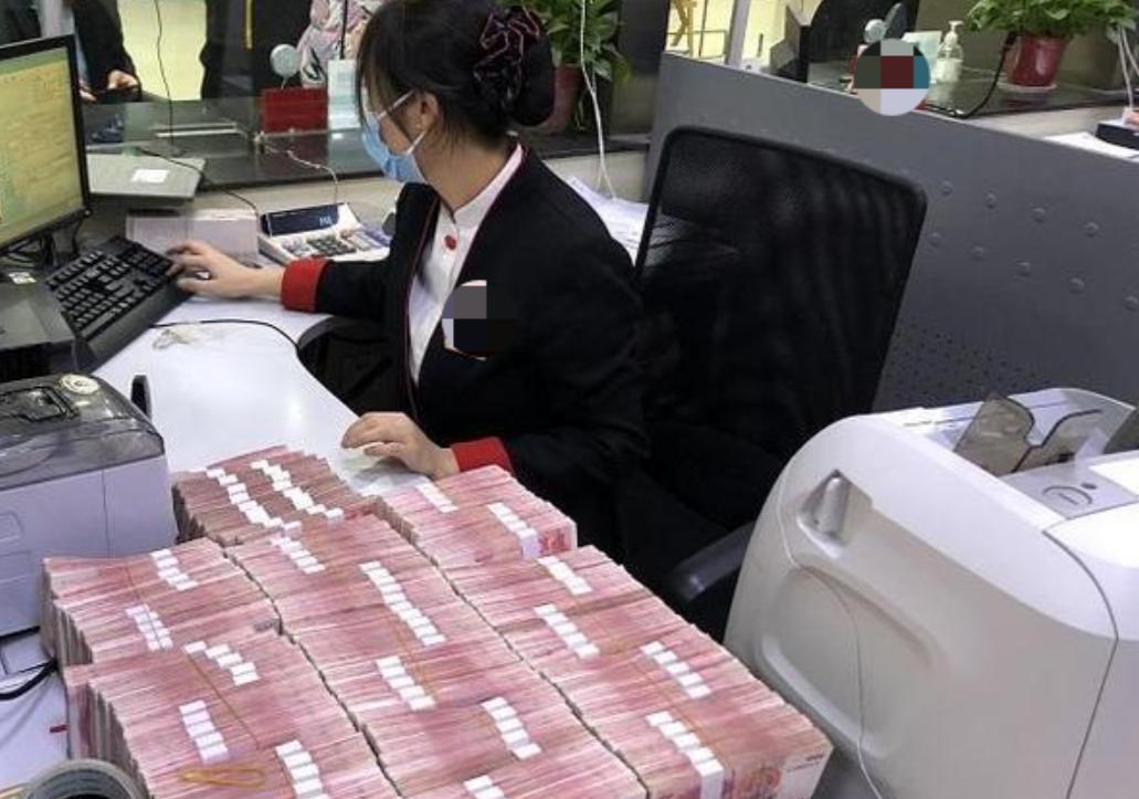 银行存款最让人安心的地方，就是合同上写了多少，最后就该拿多少。可黑龙江勃利县的孙