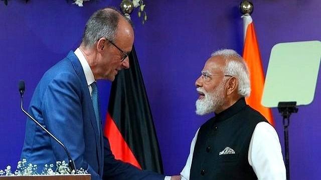 默茨把德国首访亚洲的机票撕了中国站，直飞印度签80亿潜艇大单...结果联合声明里