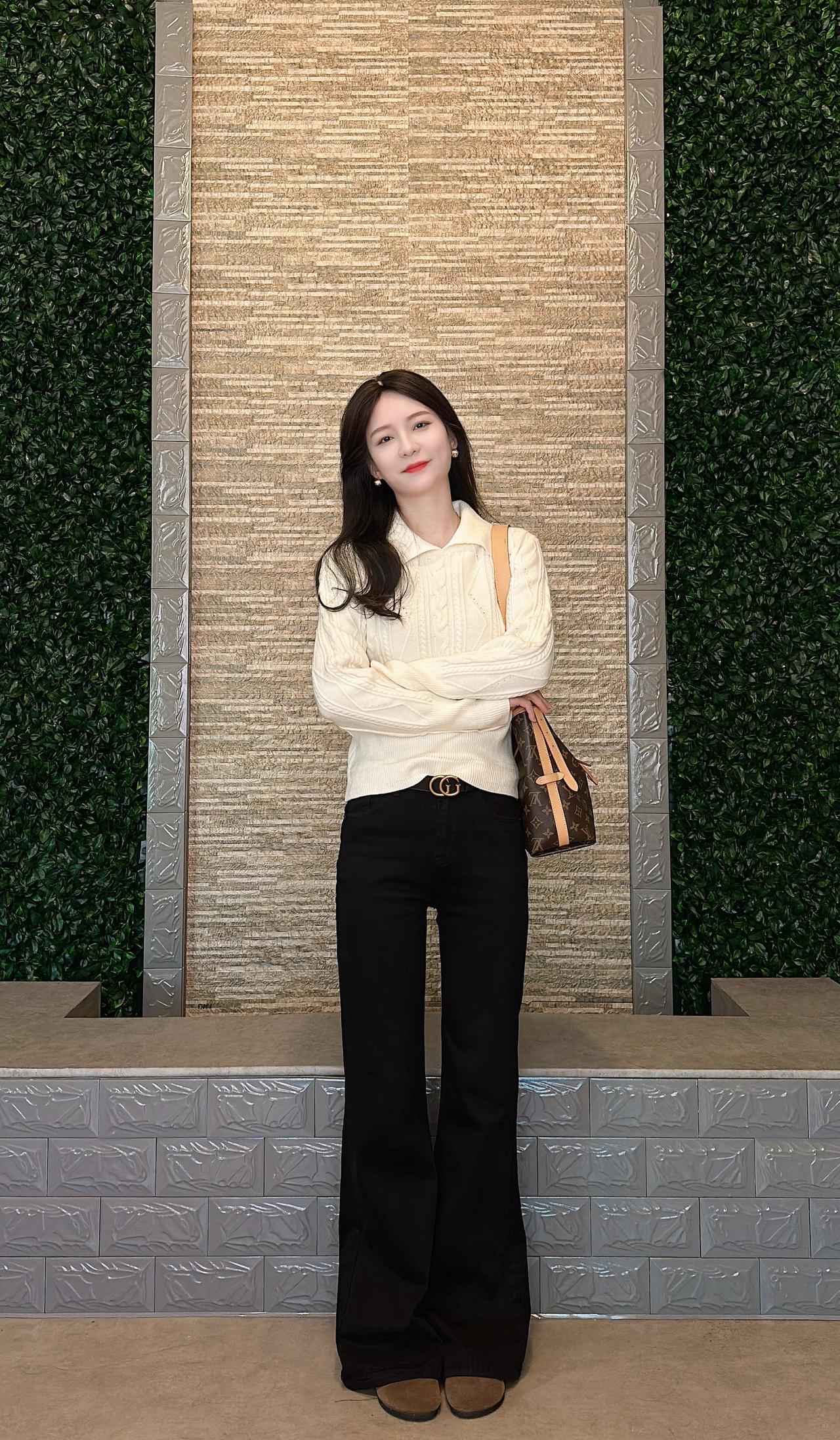 书要向后翻，人要向前看人性，你懂就可以了，别去试探微喇裤冬季穿搭