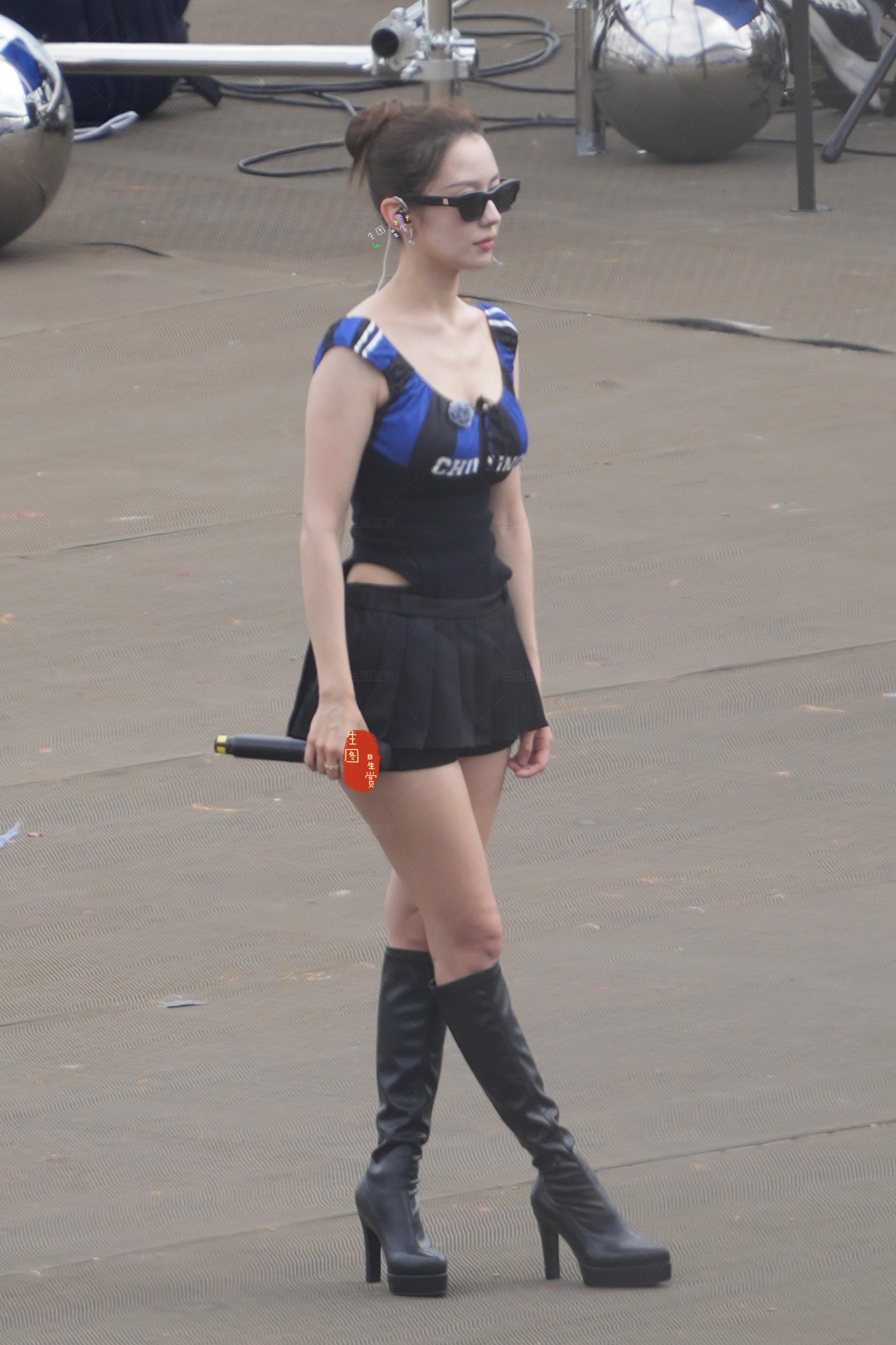 吉娜260414音你而来录制生图音乐女王驾到，无处安放的大长腿音你而来3