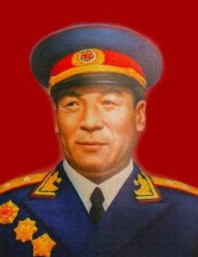 1955年时，四野名将聂鹤亭原拟被授予中将军衔，但他对此有些个人情绪，他是粟裕的