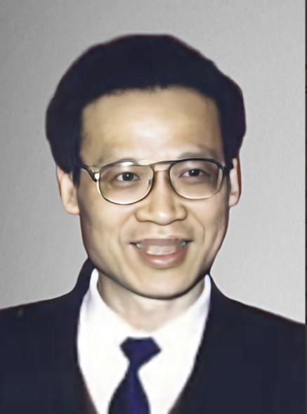 有一位传奇干部宋德福，1965年光荣入伍，同年加入中国共产党，军旅生涯中一步步成