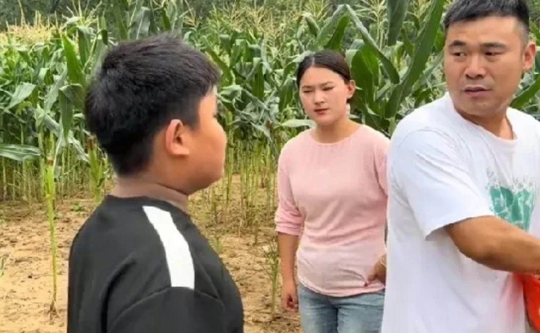 阿杜终于承认了，为啥那样对恩泽瑶瑶！雨露气冲冲的跟阿杜对质，问阿杜为什么那样对