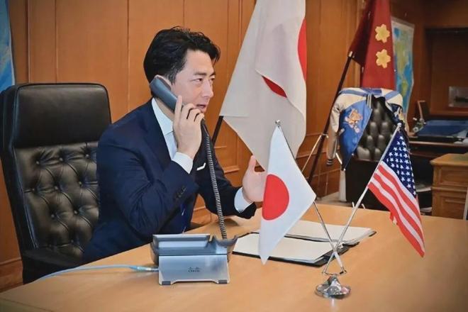 菲律宾豁出去了，替日本出头？日菲两防长凑一块，准没什么好事，菲律宾叫嚣声音压过