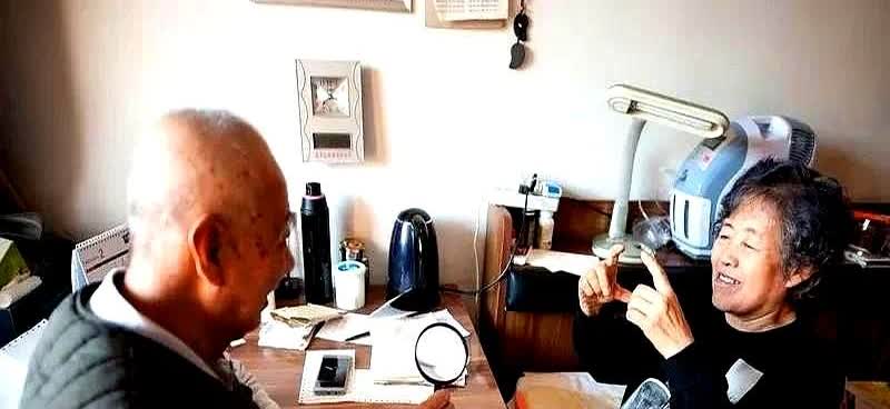 退休教师取消了教令津贴。而退休警察还要增加警衔津贴。前阵子逛菜场碰见个一