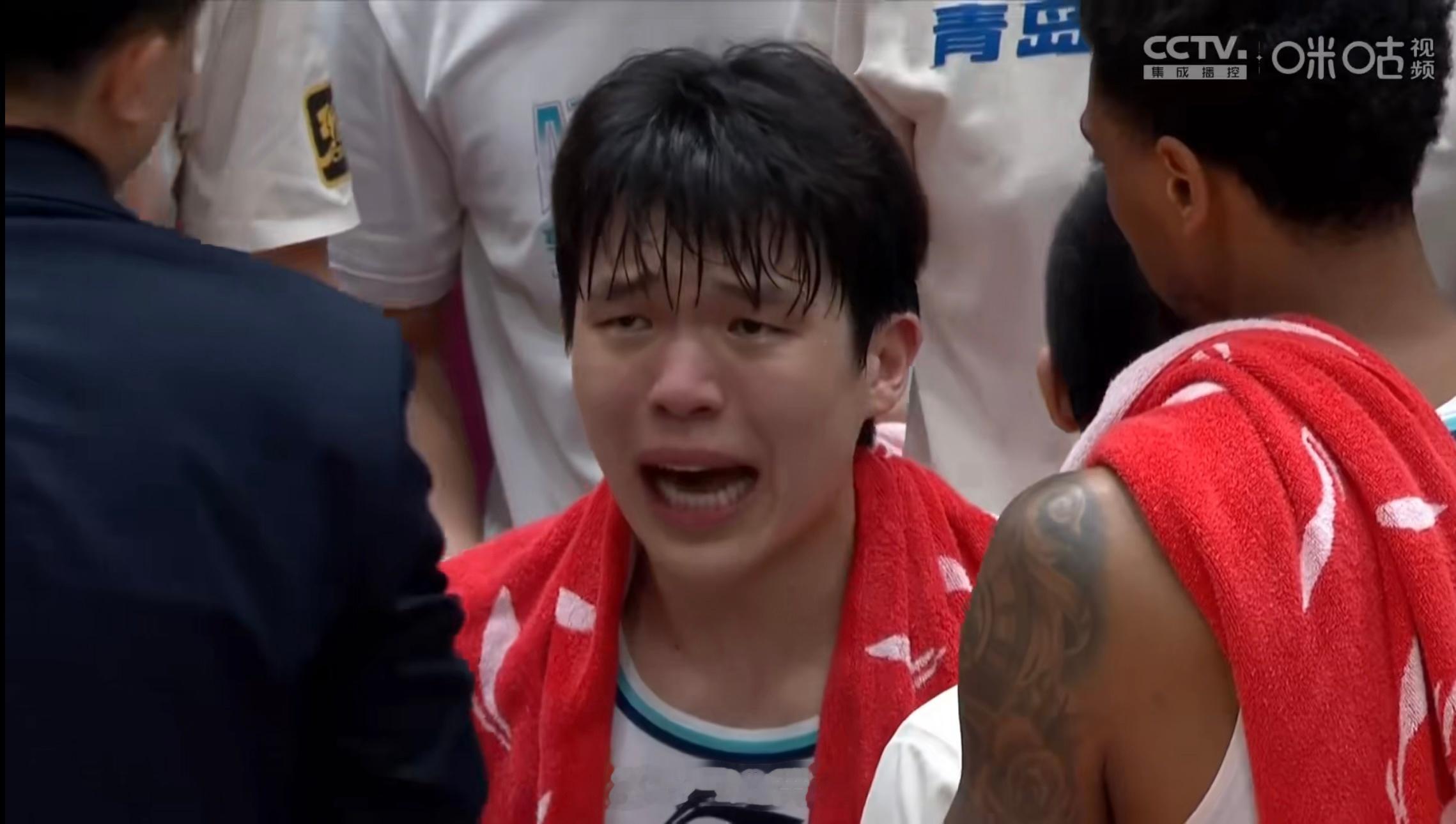 杨瀚森哭了哈哈，时隔半年，又哭了[大笑]释放，在意，继续……​​​