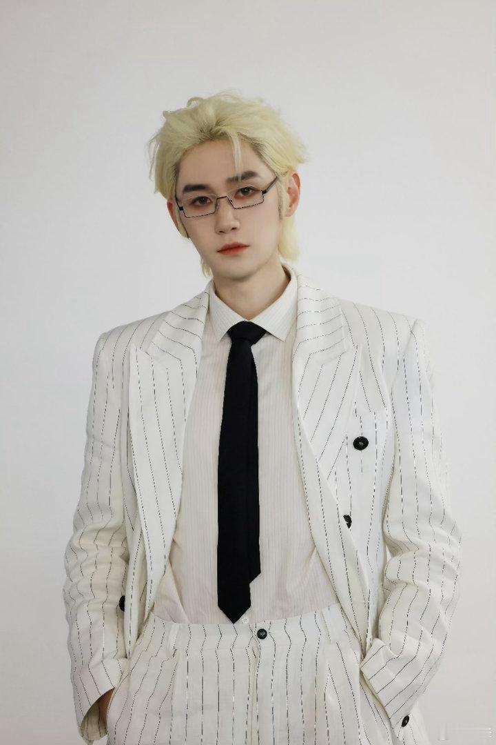 祝绪丹一句话让汪铎当场泪崩周五晚高疯我们祝绪丹姐姐也是很好的人啊！一句真诚暖心的