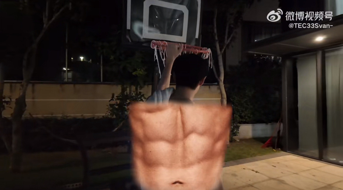 33这一集全是腹肌救命！这腹肌是真实存在的吗？运动型男的魅力狠狠拿捏住了，我反