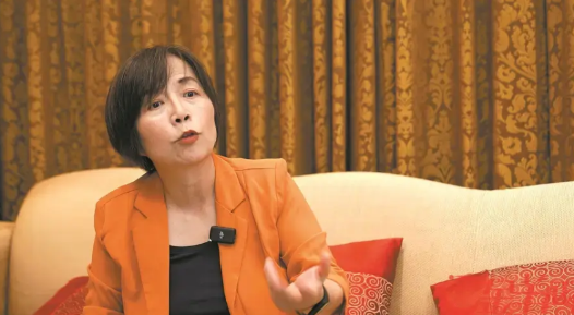 黄智贤再开炮！左指傅崐萁，右斥朱立伦此前才宣誓“不再对国民党评头论足”的媒体