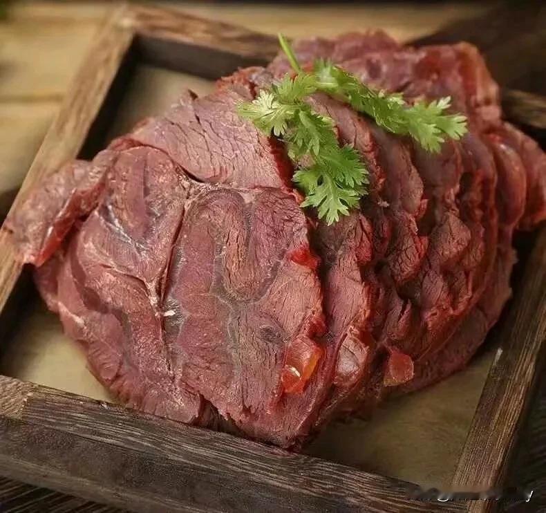 西餐厅吃牛肉为什么要吃7或8成成熟的？今天看到这个，心里总算有点答案了！不算熟的