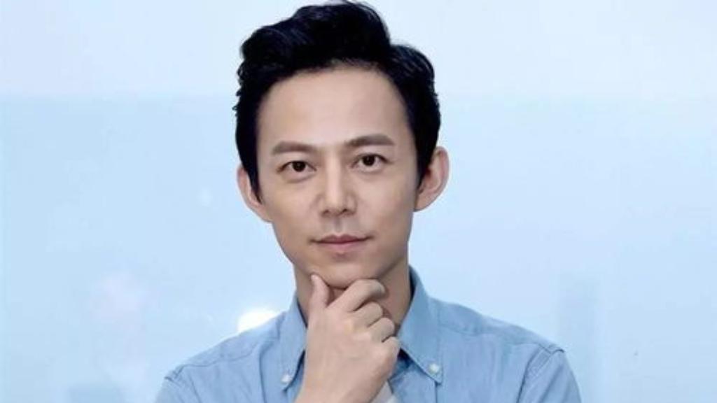 你知道吗？何炅的“5G冲浪速度”又一次刷新了网友认知，在《披荆斩棘2026》的录